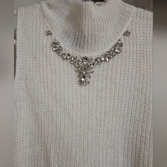 FRENCH CONNECTION Mathilde Embellished Split-Back Sweater top. Size XS NWT - Picture 5 of 12